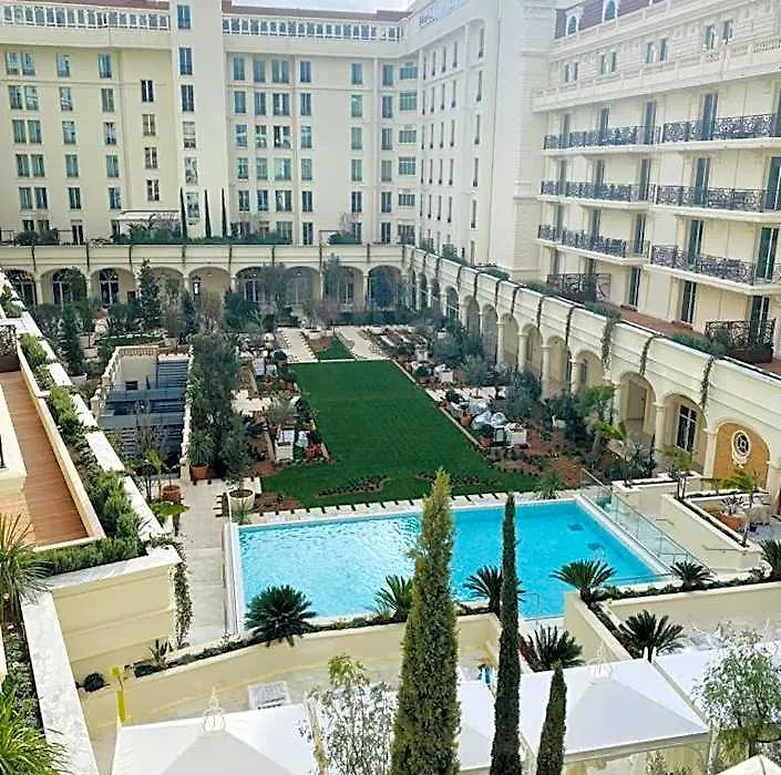 Residence Carlton Riviera-1